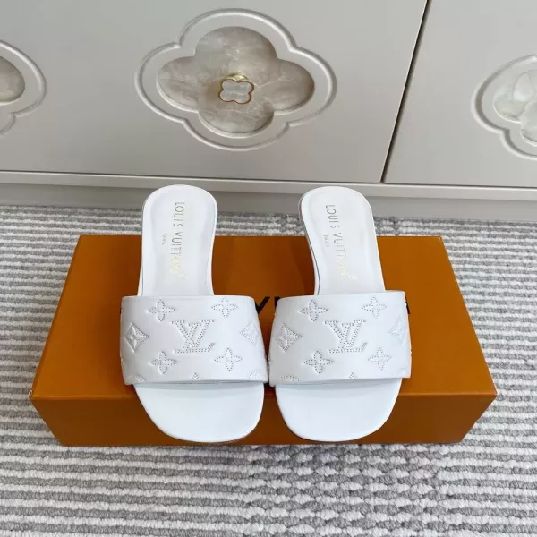 루이비통 모노그램 펀칭 뮬 샌들