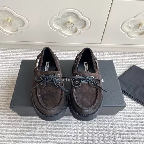 알렉산더왕 금속 로고 장식 플랫폼 로퍼