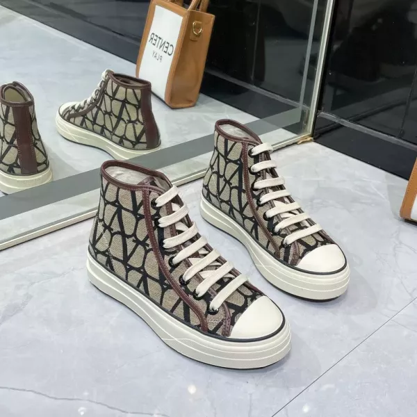 발렌티노 모노그램 캐주얼 하이탑 슈즈