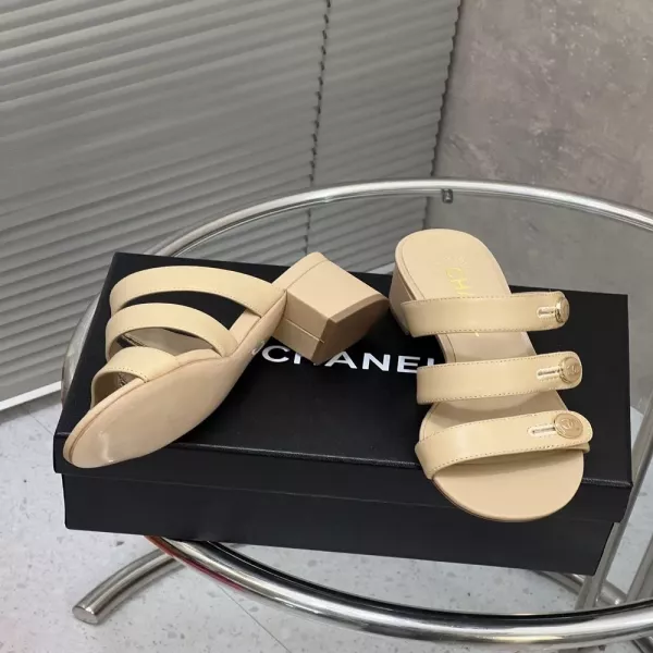 샤넬 투톤 버클 스트랩 샌들