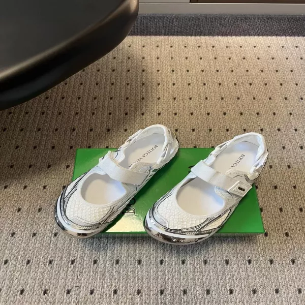 보테가베네타 메탈릭 메리제인 운동화