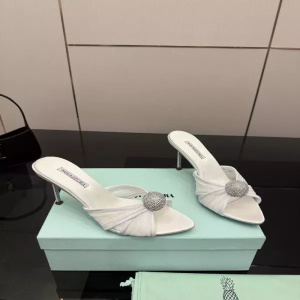 아쿠아주라 뾰족코 크로스 하이힐