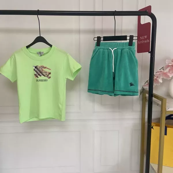 버버리 아동 프린트 티셔츠 반바지 세트