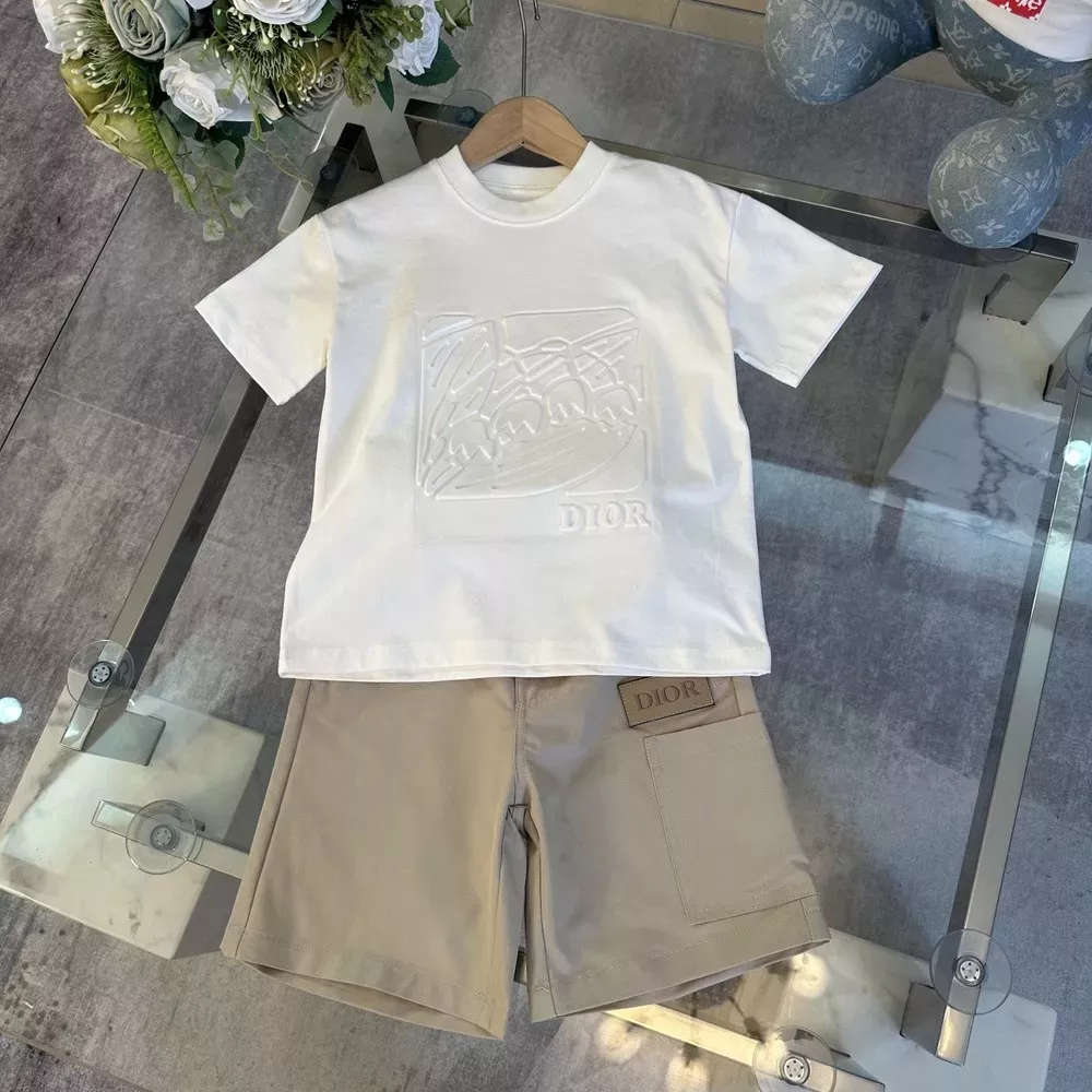디올 엠보 반팔 티셔츠