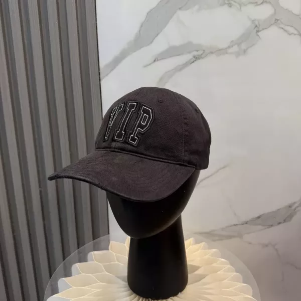 발렌시아가 자수 로고 베이스볼 캡