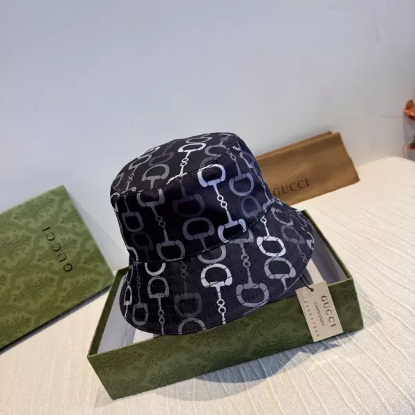 구찌 홀스빗 패턴 버킷 모자