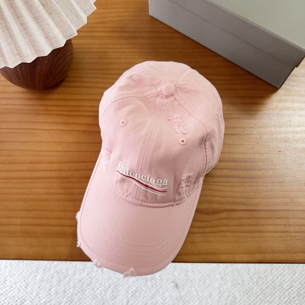 발렌시아가 자수 레터링 볼캡