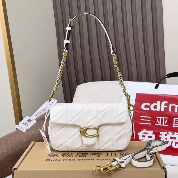 코치 체인 스트랩 퀼팅 플랩백