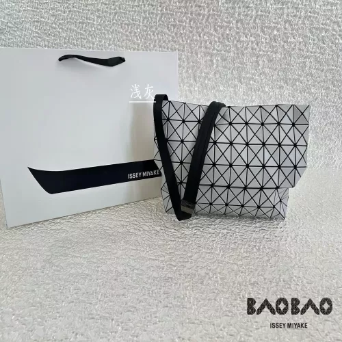 이세이미야케 기하학 패턴 숄더백