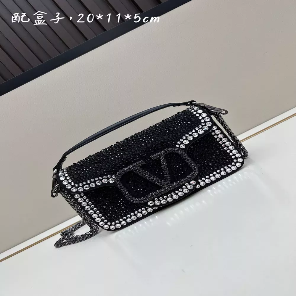 발렌티노 브이로고 시그니처 크리스탈 장식 백