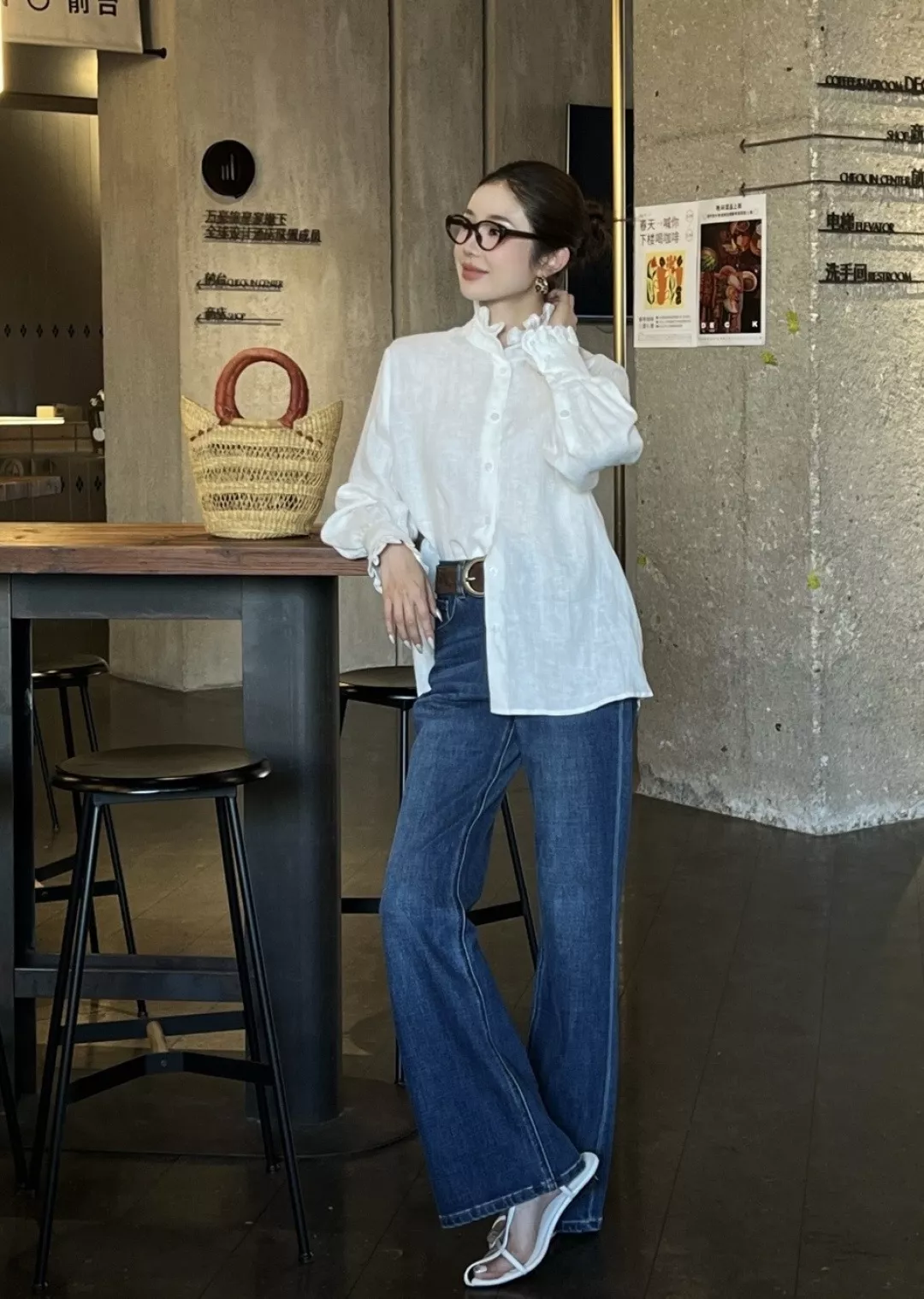 브루넬로쿠치넬리 워싱 부츠컷 데님 팬츠 상세 이미지 14