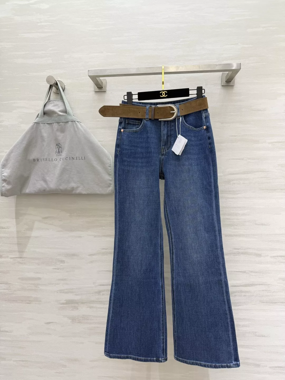 브루넬로쿠치넬리 워싱 부츠컷 데님 팬츠 상세 이미지 1