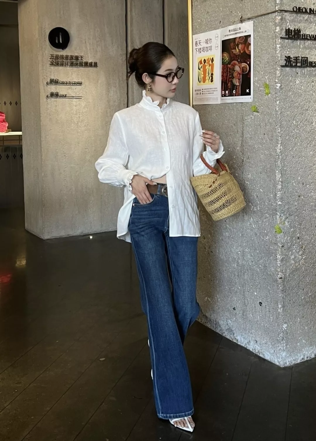 브루넬로쿠치넬리 워싱 부츠컷 데님 팬츠 상세 이미지 17