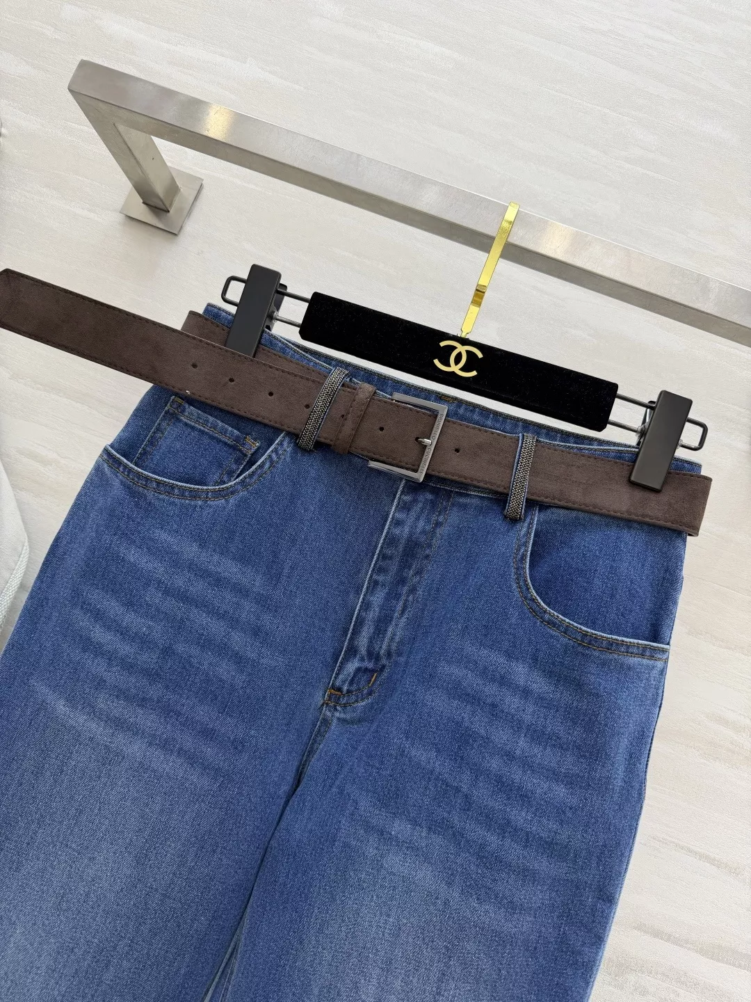 브루넬로쿠치넬리 하이웨이스트 부츠컷 데님 팬츠 상세 이미지 4