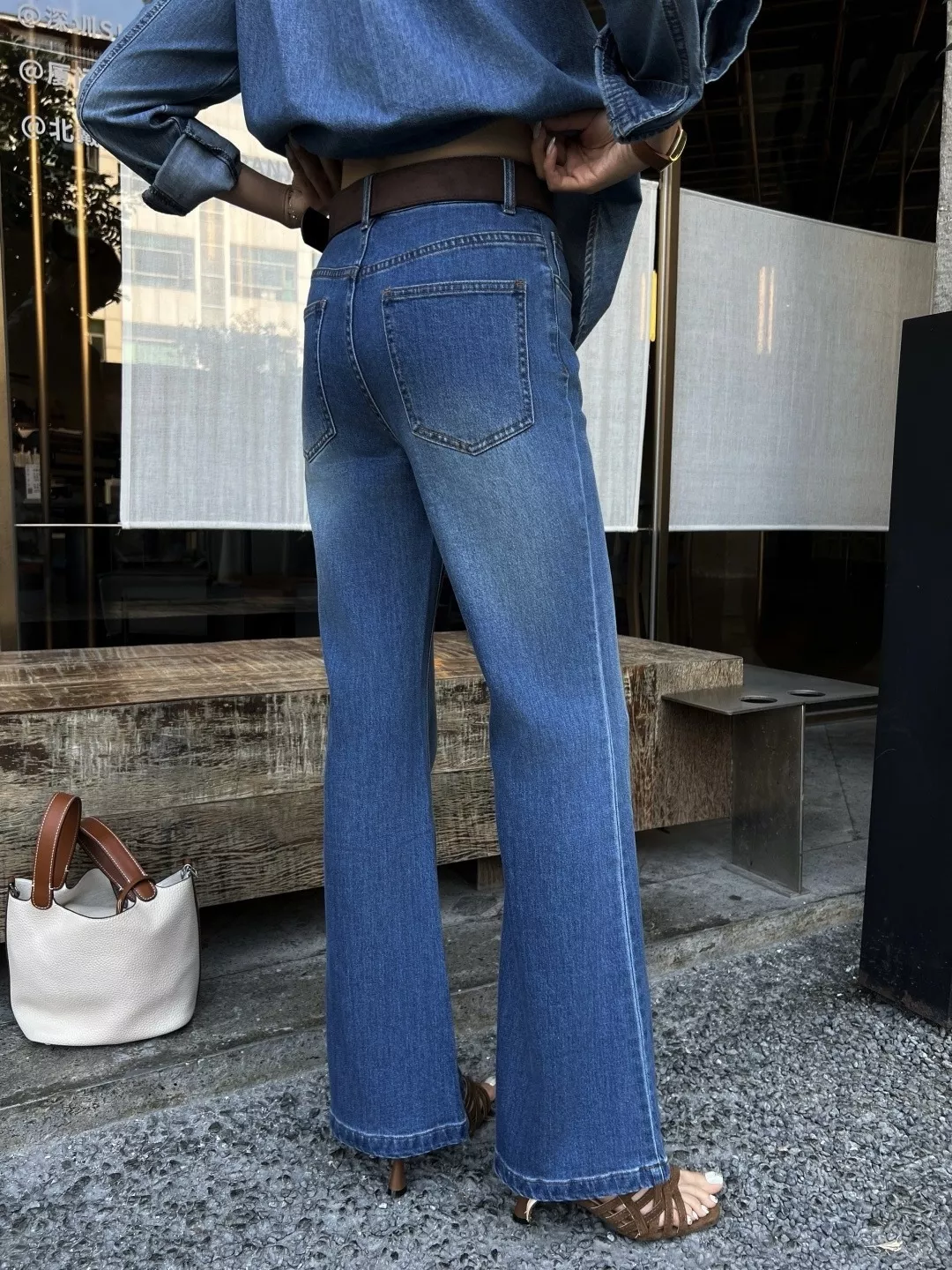 브루넬로쿠치넬리 하이웨이스트 부츠컷 데님 팬츠 상세 이미지 12