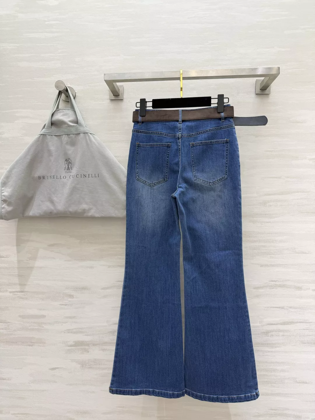 브루넬로쿠치넬리 하이웨이스트 부츠컷 데님 팬츠 상세 이미지 5