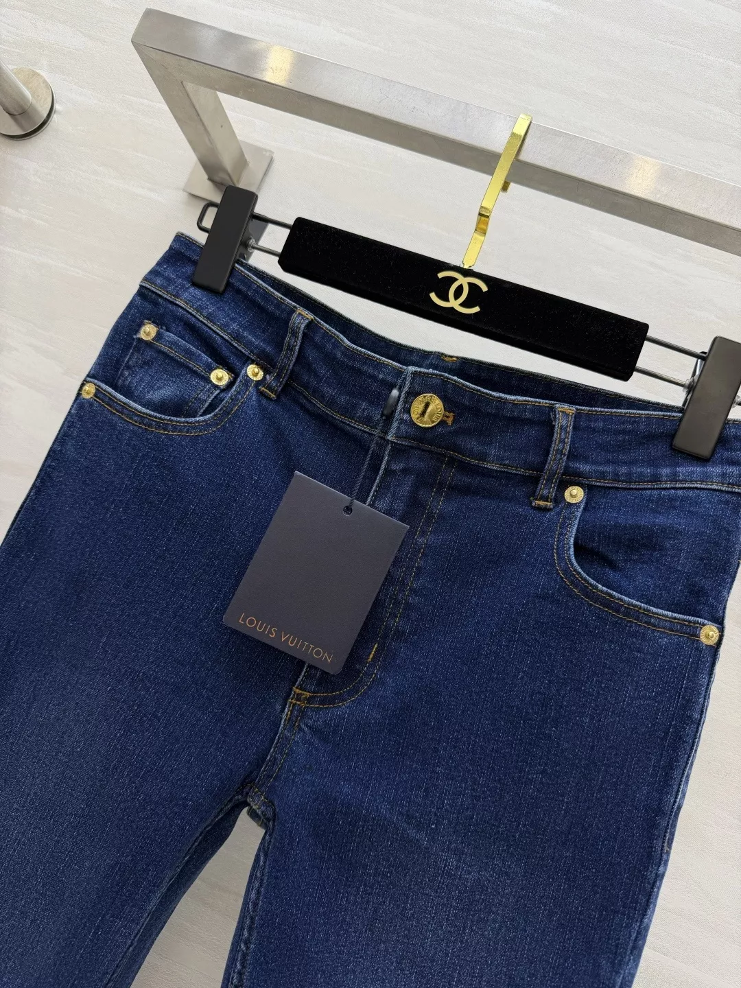 루이비통 복고 딥블루 워싱 부츠컷 데님 팬츠 상세 이미지 3