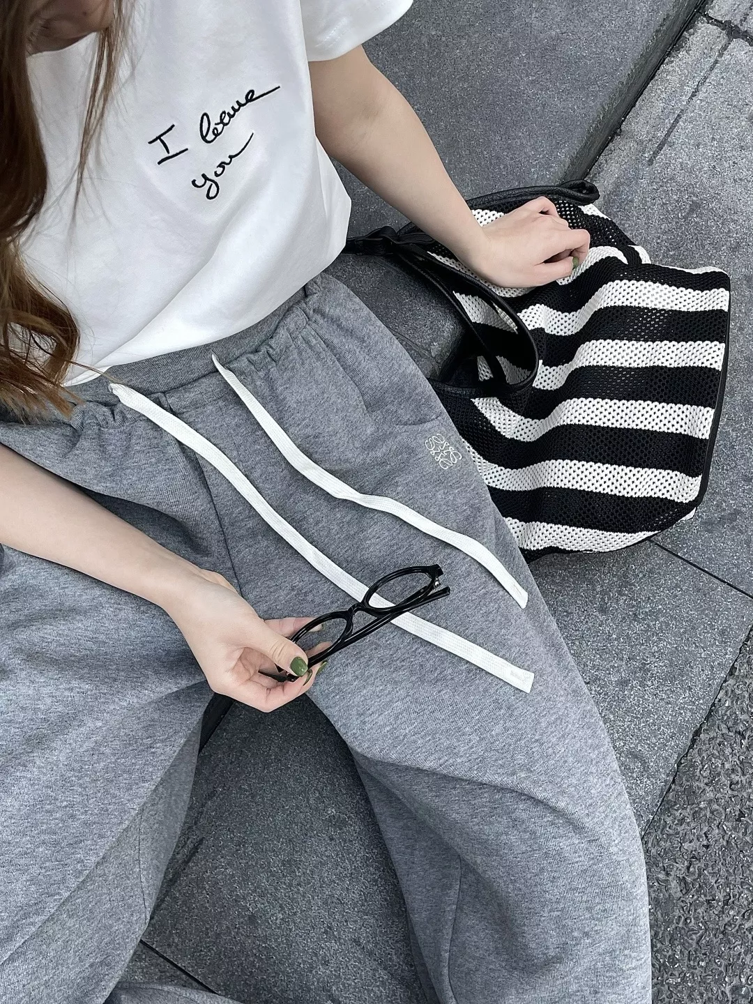 로에베 로고 자수 밴딩 조거 팬츠 상세 이미지 43