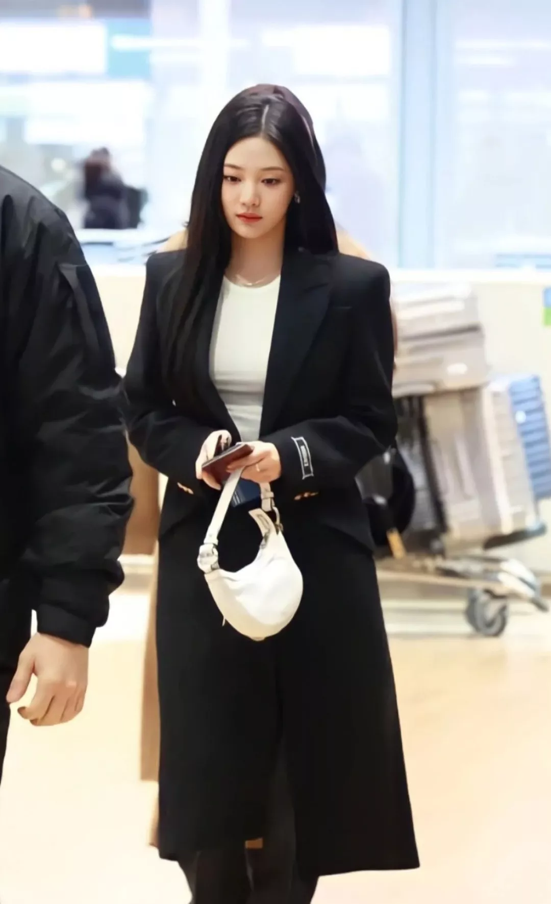 베르사체 블랙 테일러드 롱 코트 상세 이미지 14