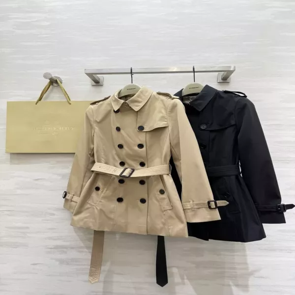 버버리 샌드링엄 숏 트렌치 코트