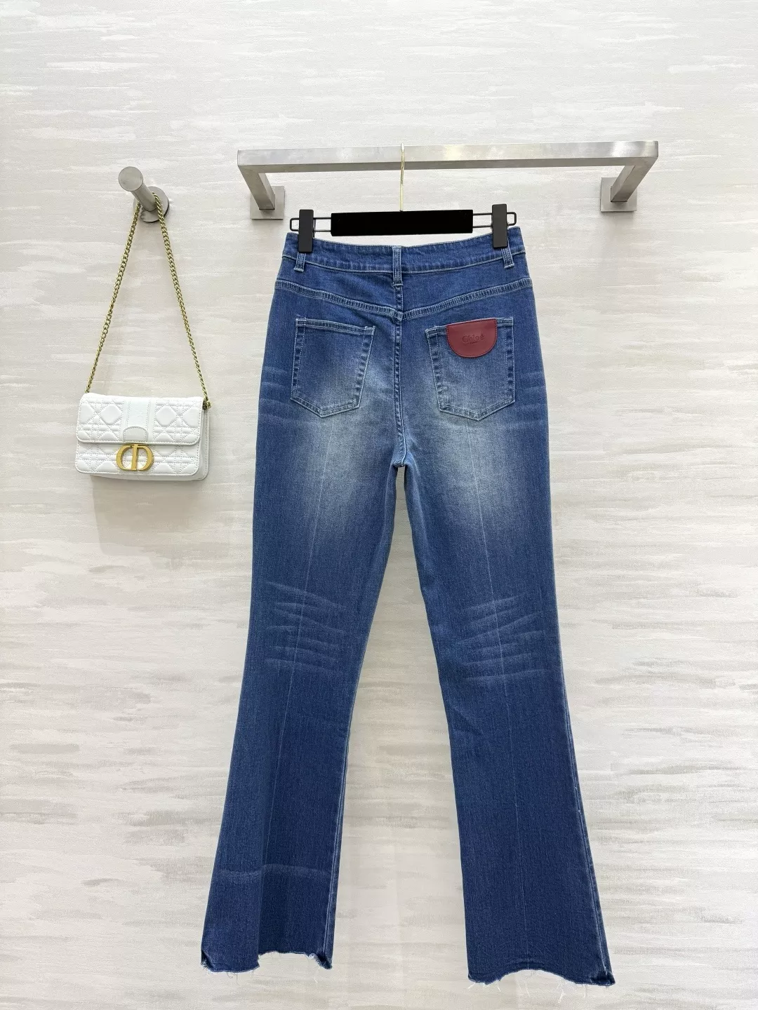 끌로에 하이웨이스트 워싱 부츠컷 데님 팬츠 상세 이미지 8