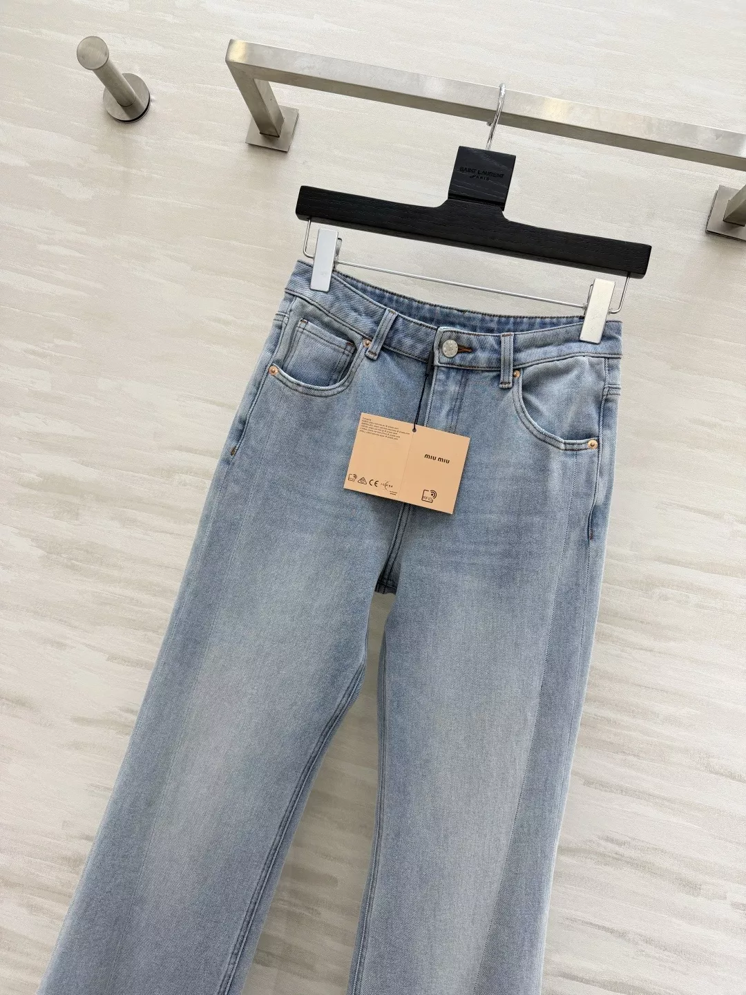 미우미우 빈티지 워싱 세미 부츠컷 데님 팬츠 상세 이미지 2