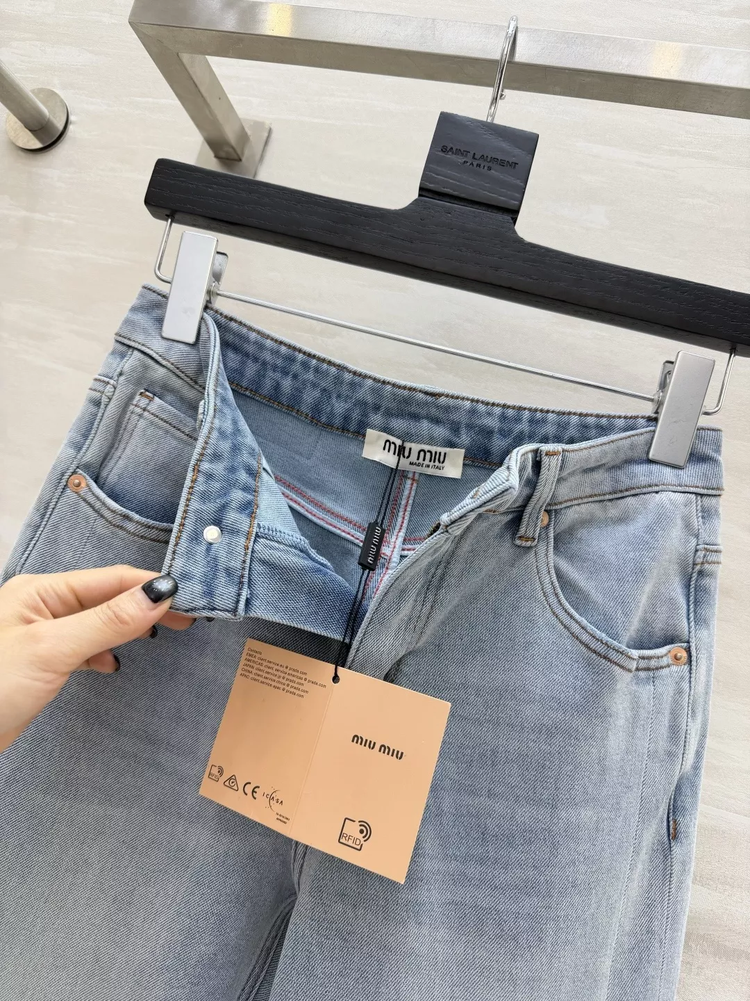 미우미우 빈티지 워싱 세미 부츠컷 데님 팬츠 상세 이미지 6