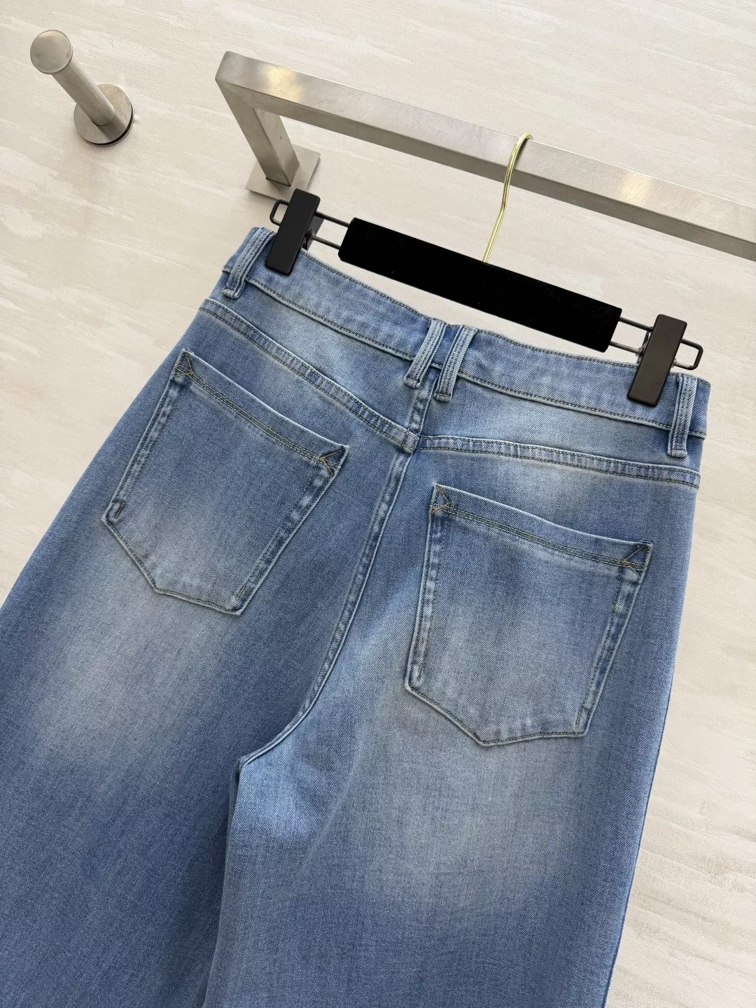 로에베 와이드 레그 데님 팬츠 상세 이미지 16