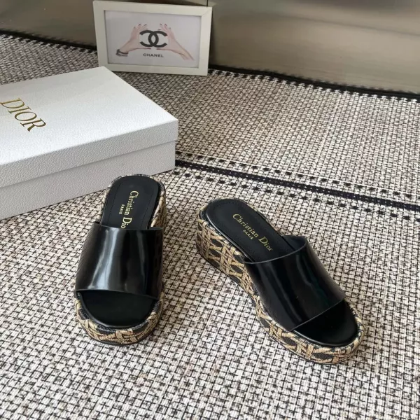 디올 웨지힐 슬라이드 샌들