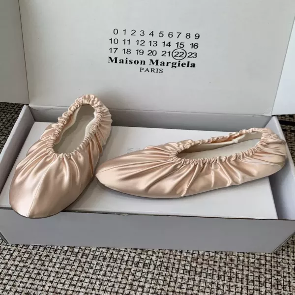 메종마르지엘라 클래식 셔링 발레리나 슈즈