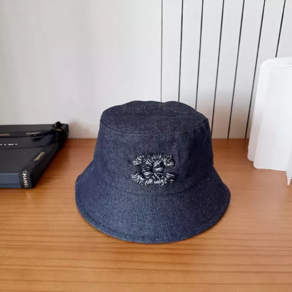 샤넬 클래식 로고 데님 버킷 모자