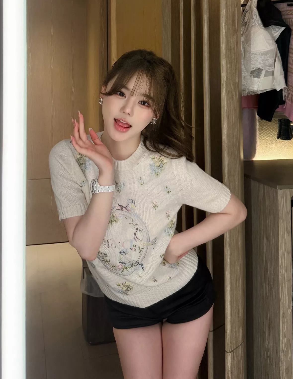 디올 화조 자수 캐시미어 반소매 상의 상세 이미지 53
