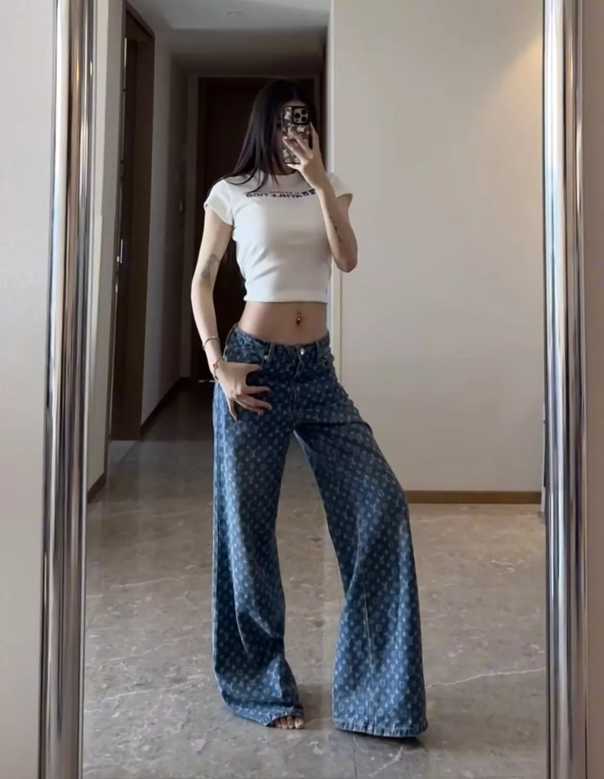 루이비통 모노그램 와이드 데님 팬츠 상세 이미지 65