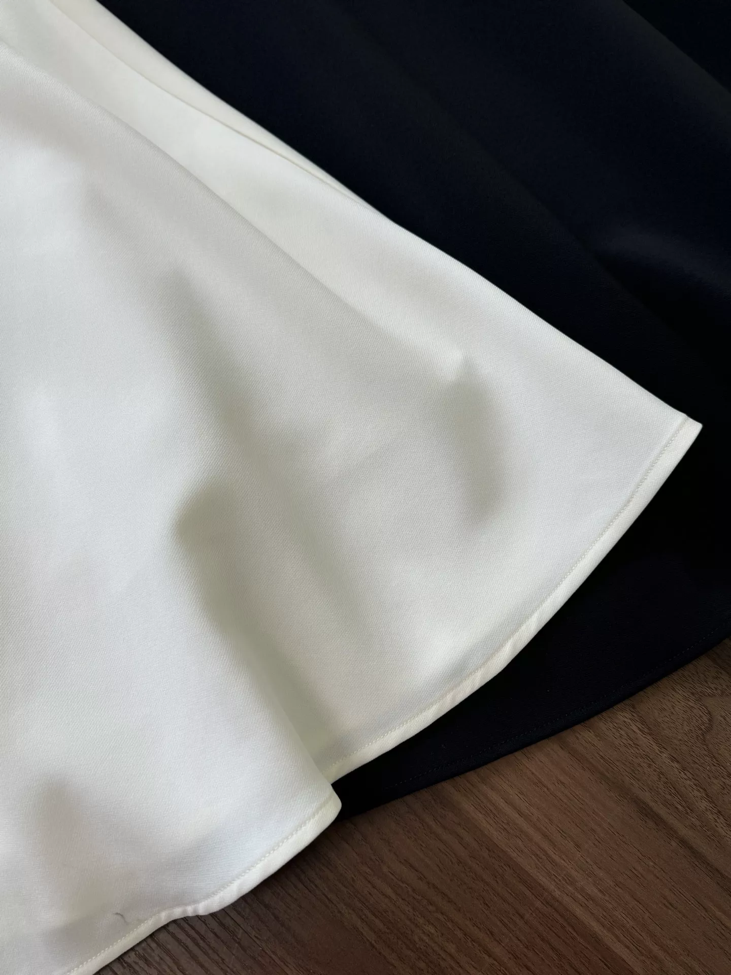 디올 U넥 벨트 슬리브리스 원피스 상세 이미지 25