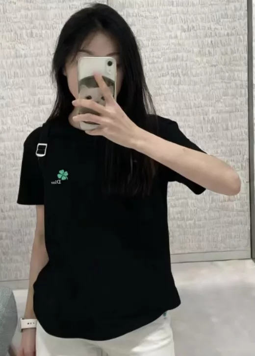 디올 클로버 자수 코튼 반소매 티셔츠 상세 이미지 37