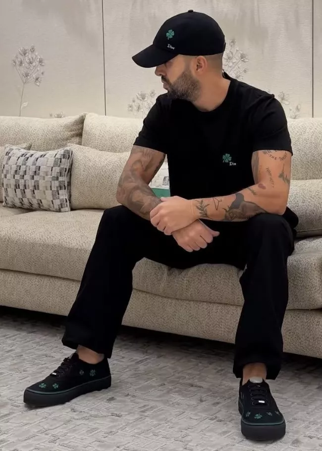 디올 클로버 자수 코튼 반소매 티셔츠 상세 이미지 30