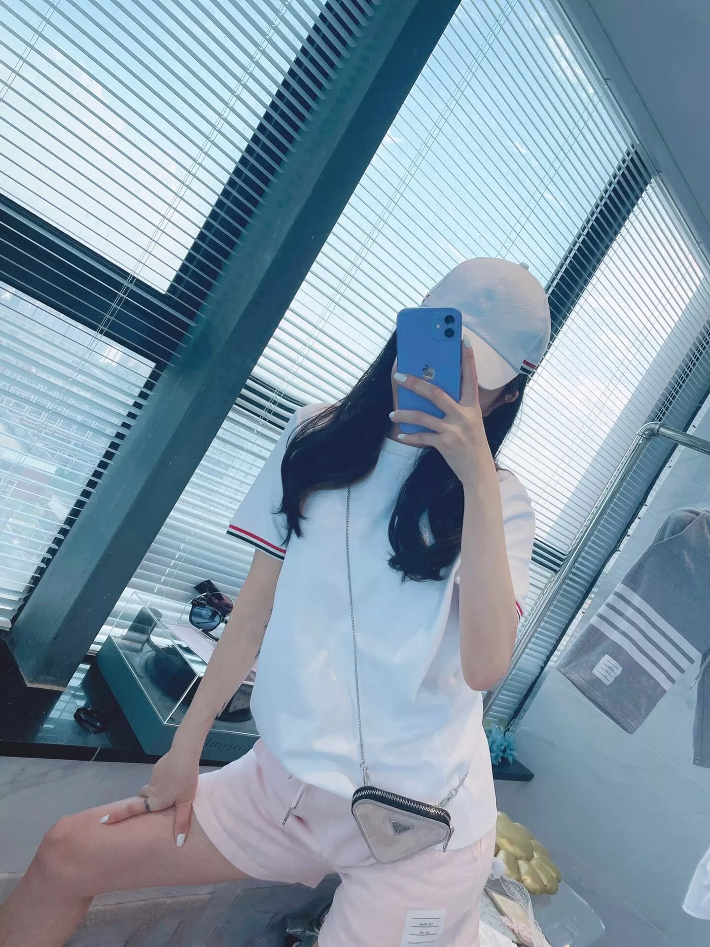톰브라운 삼선 포인트 콜라보 반소매 탑 상세 이미지 37