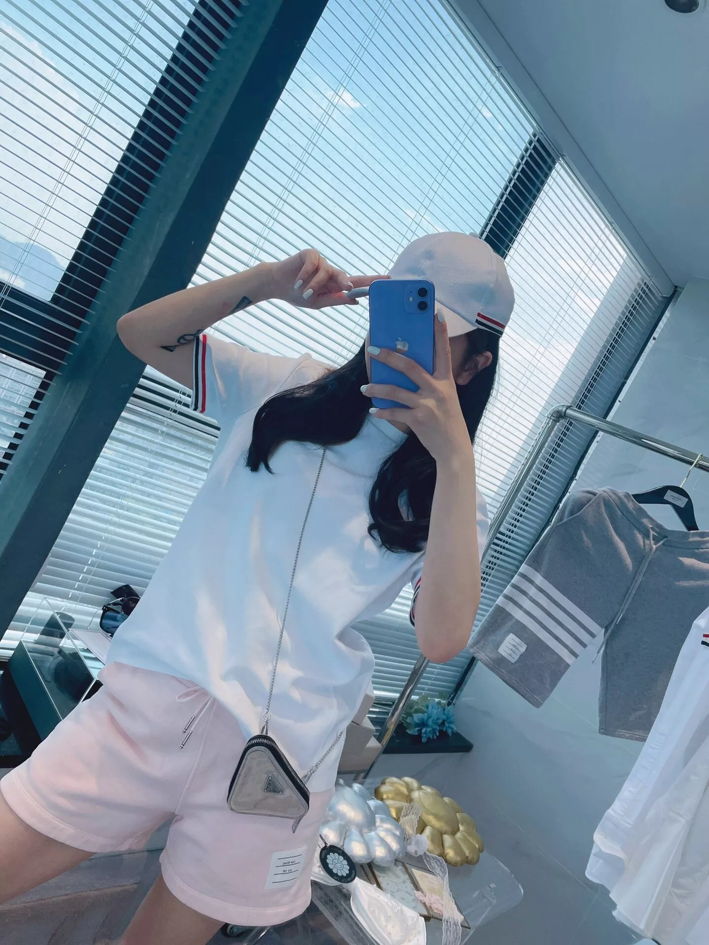 톰브라운 삼선 포인트 콜라보 반소매 탑 상세 이미지 41