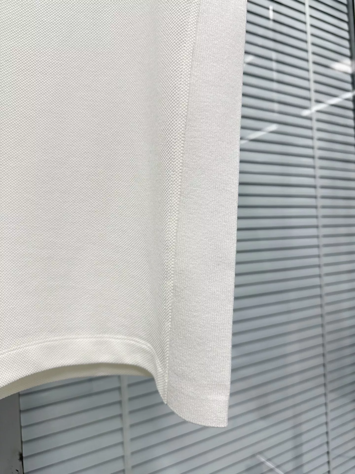 톰브라운 삼선 포인트 콜라보 반소매 탑 상세 이미지 27