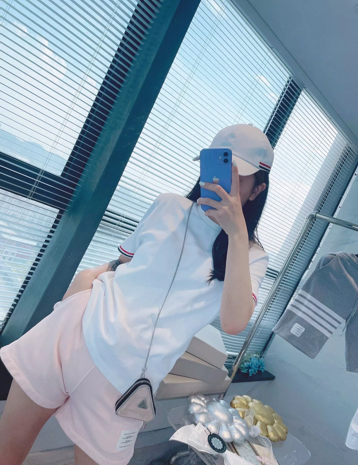 톰브라운 삼선 포인트 콜라보 반소매 탑 상세 이미지 40