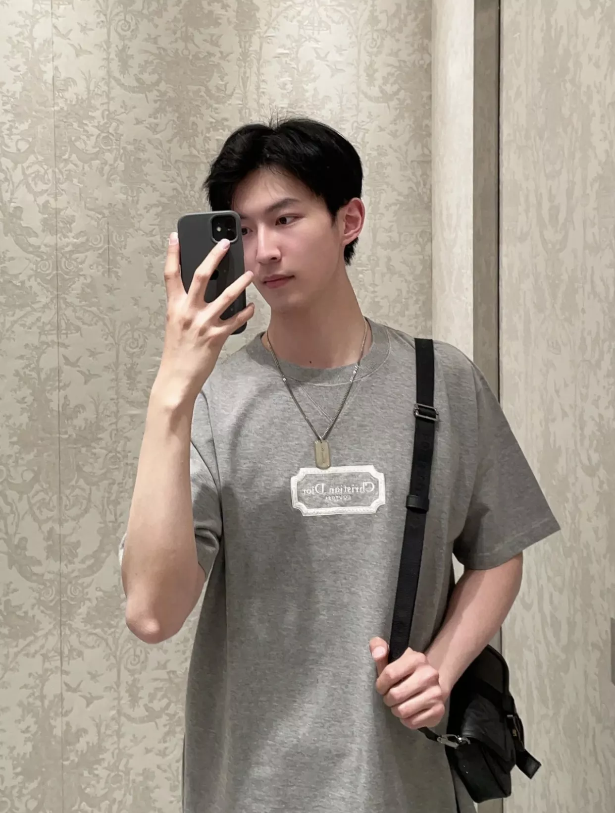 디올 자수 로고 루즈핏 코튼 반팔 티셔츠 상세 이미지 22
