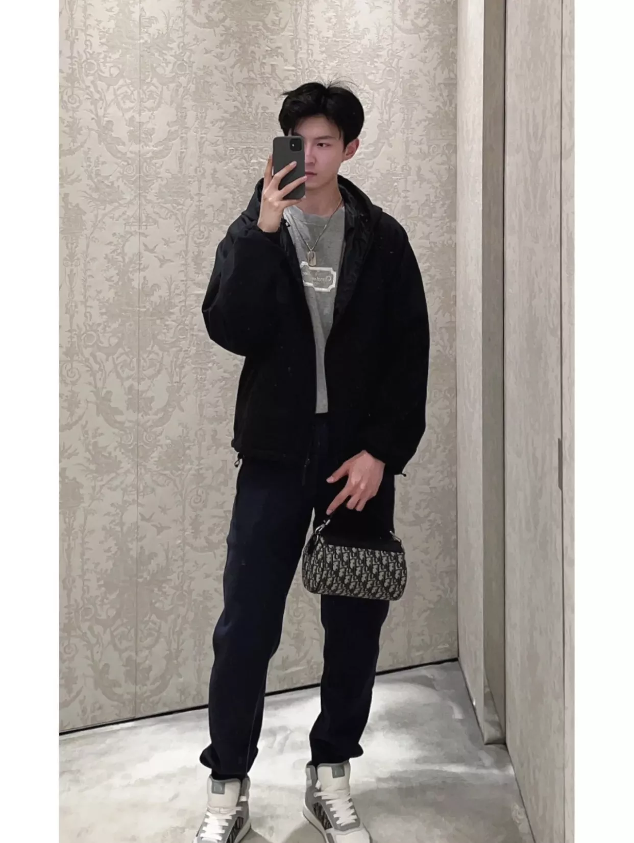 디올 자수 로고 루즈핏 코튼 반팔 티셔츠 상세 이미지 23