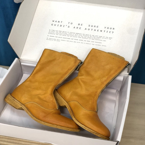 구이디 워싱 지퍼 숏부츠