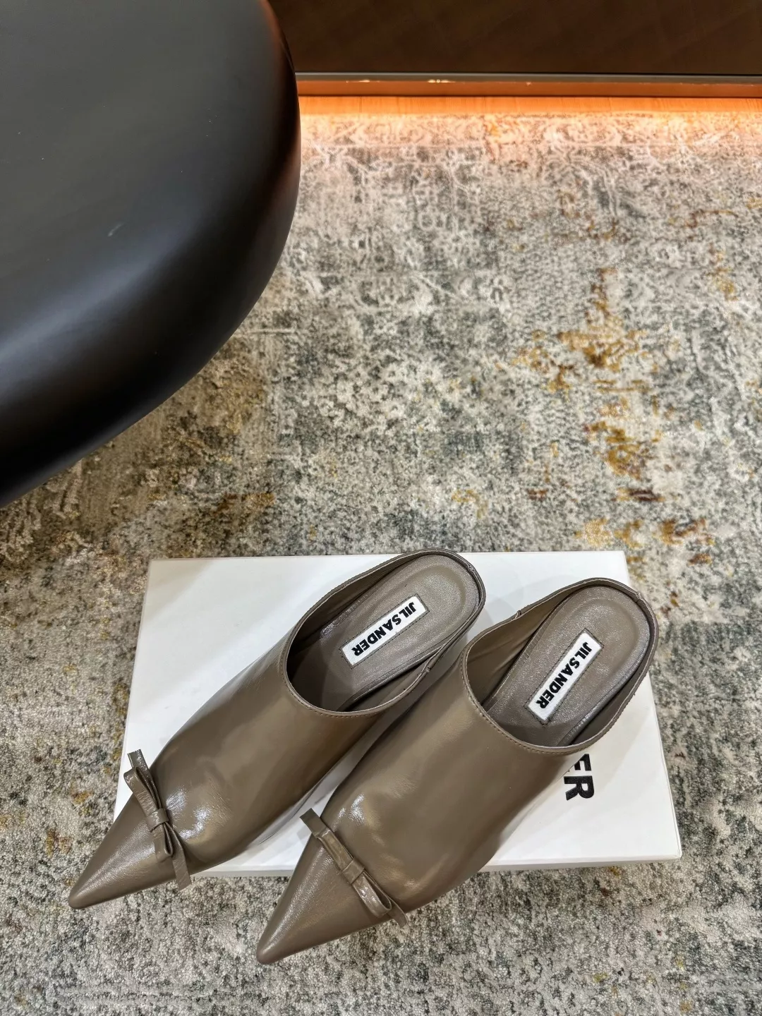 질샌더 포인티드토 가죽 블로퍼 상세 이미지 3
