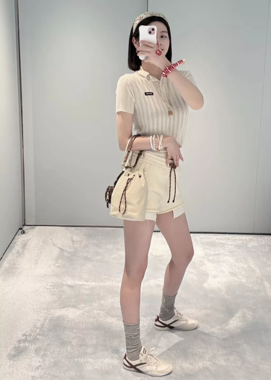미우미우 코튼 롤업 숏 팬츠 상세 이미지 38