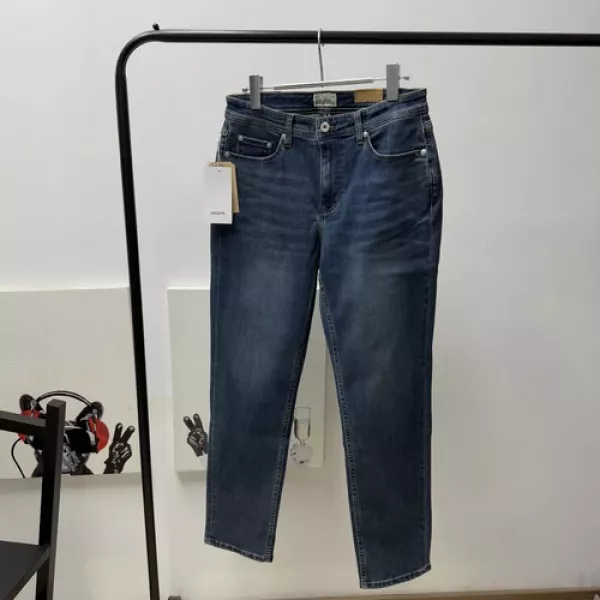 헤지스 워싱 블루 슬림 테이퍼드 데님 팬츠