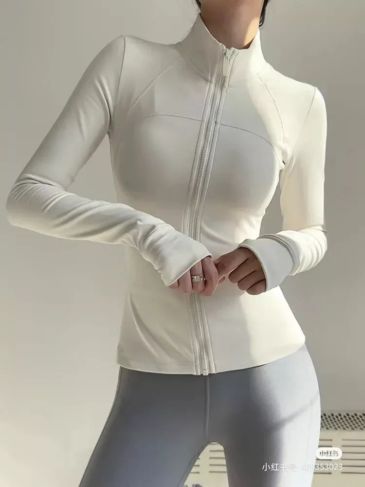 룰루레몬 여성 슬림핏 운동 집업 상의 상세 이미지 32