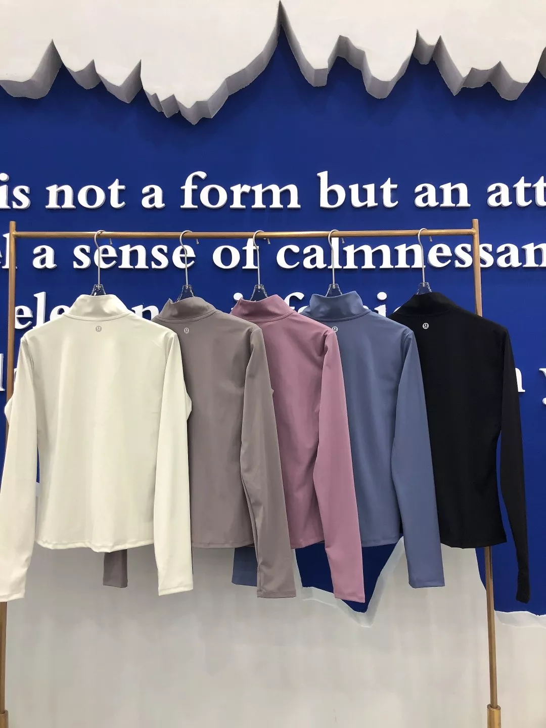 룰루레몬 여성 슬림핏 운동 집업 상의 상세 이미지 13
