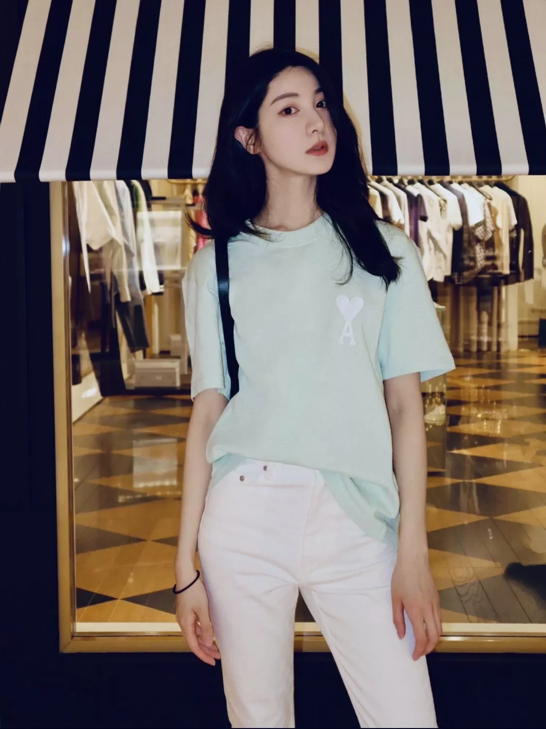 아미 마카롱 실버 화이트 하트 자수 티셔츠 상세 이미지 10