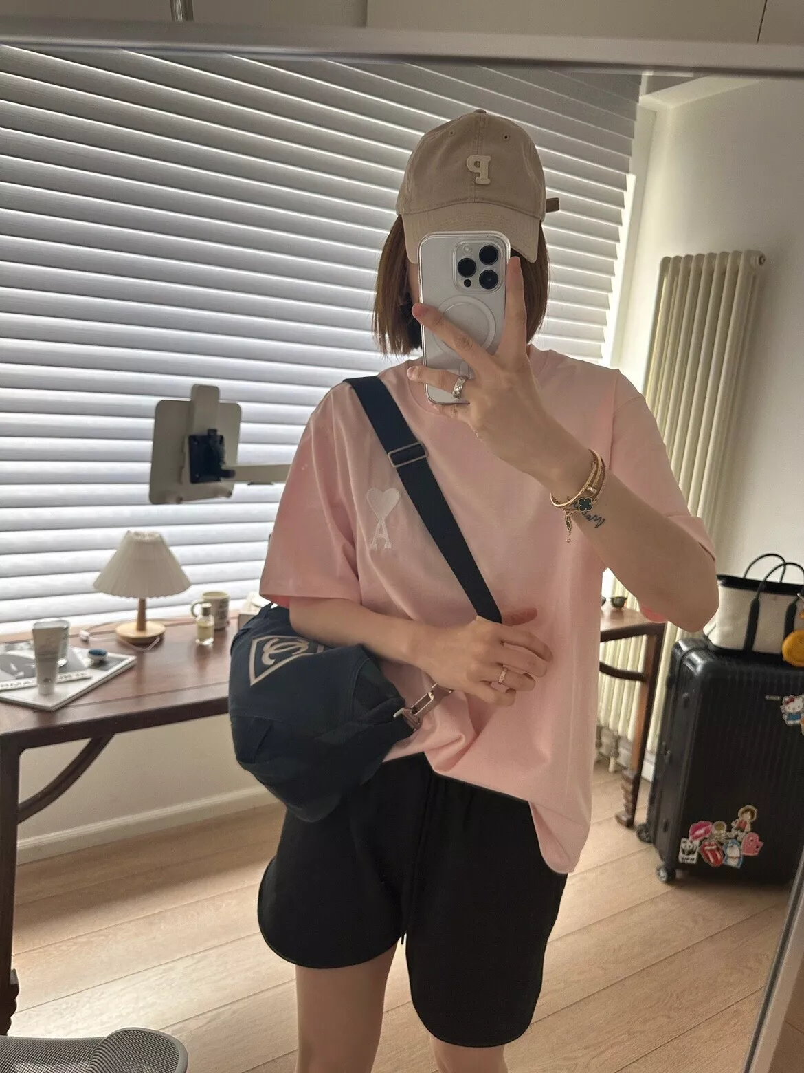 아미 마카롱 컬러 하트 자수 로고 티셔츠 상세 이미지 13